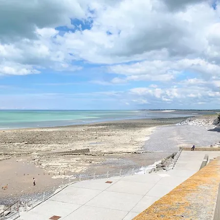 Avec Vue Directe Sur La Mer De شقة
