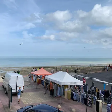 Avec Vue Directe Sur La Mer De