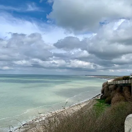 Avec Vue Directe Sur La Mer De شقة *